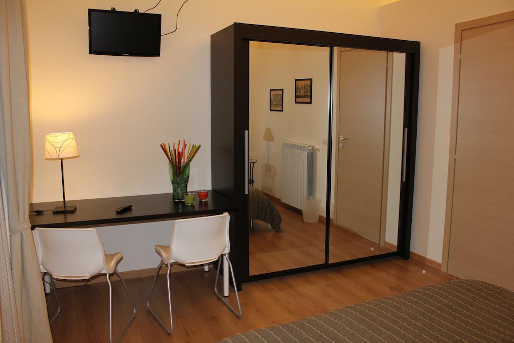 كاتانيا Giro B&B الغرفة الصورة